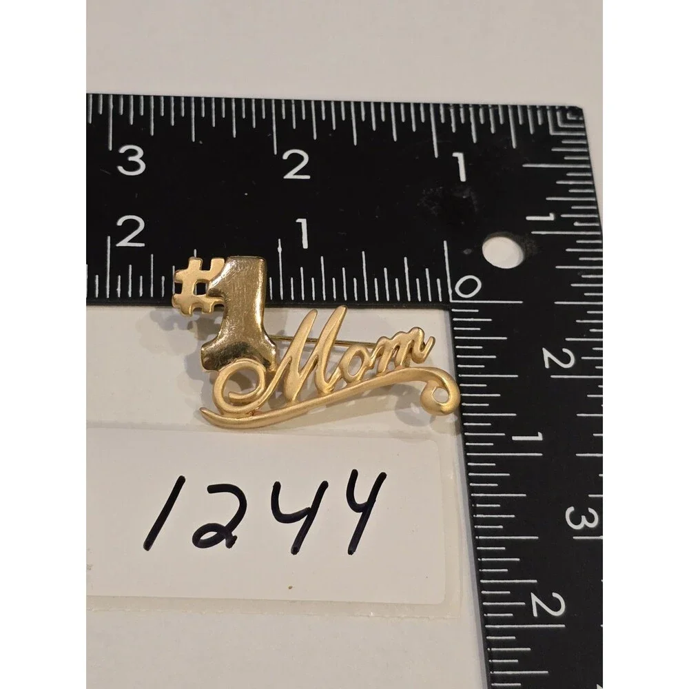 #1 Mom Brooch Pin Gold Tone Mother Mother's Day Family Gift #1244